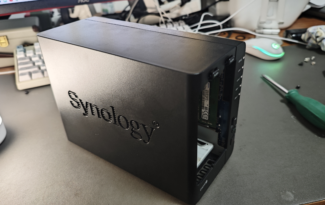 是时候该管管吃灰的Nas了